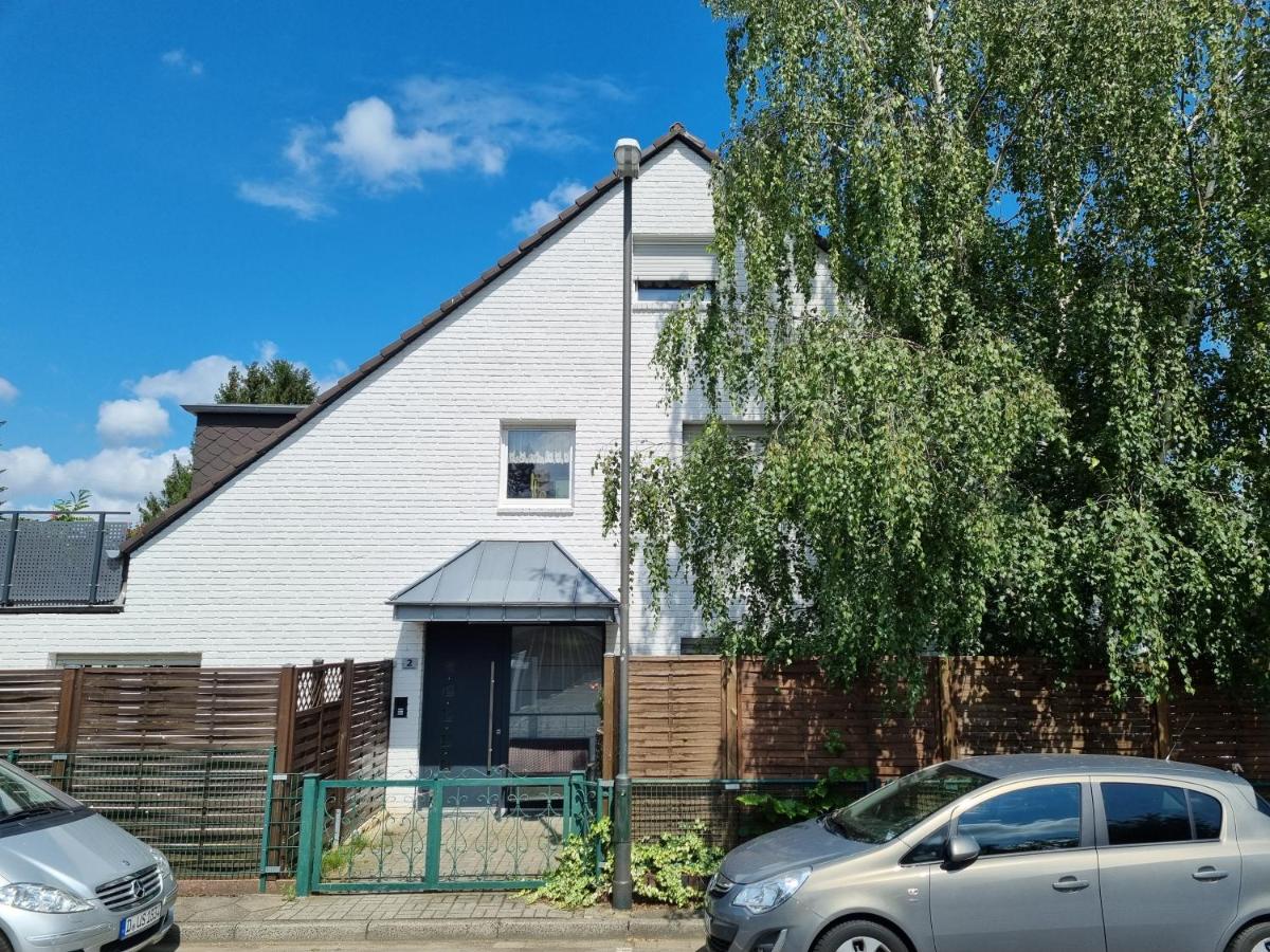 Book a cheap room in Apartment H2 Dusseldorf